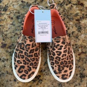 NWT girls size 11 leopard print shoes